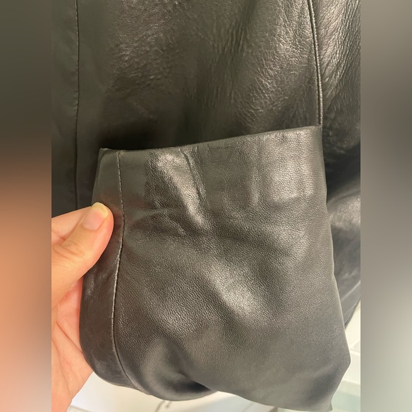 Black leather jacket danier - Picture 4 of 4